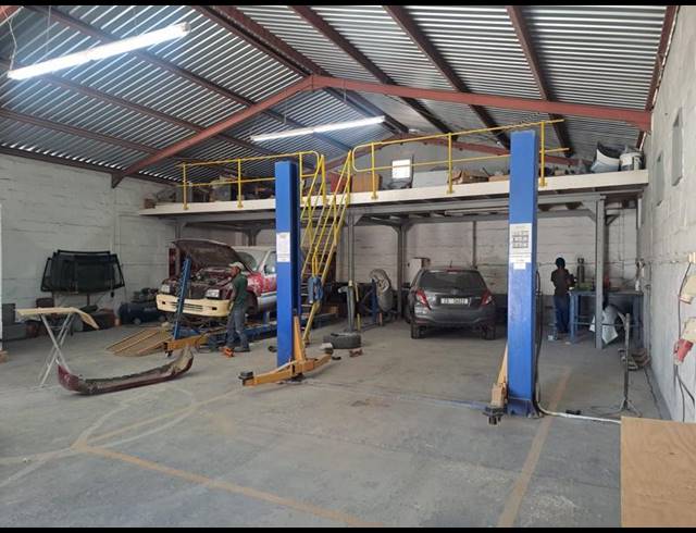 INDUSTRIAL FOR SALE IN GANSBAAI CENTRAL